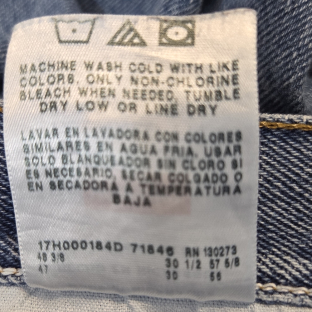 Mens Wrangler Relaxed Fit Straight Leg Jeans - Picture 11 of 11